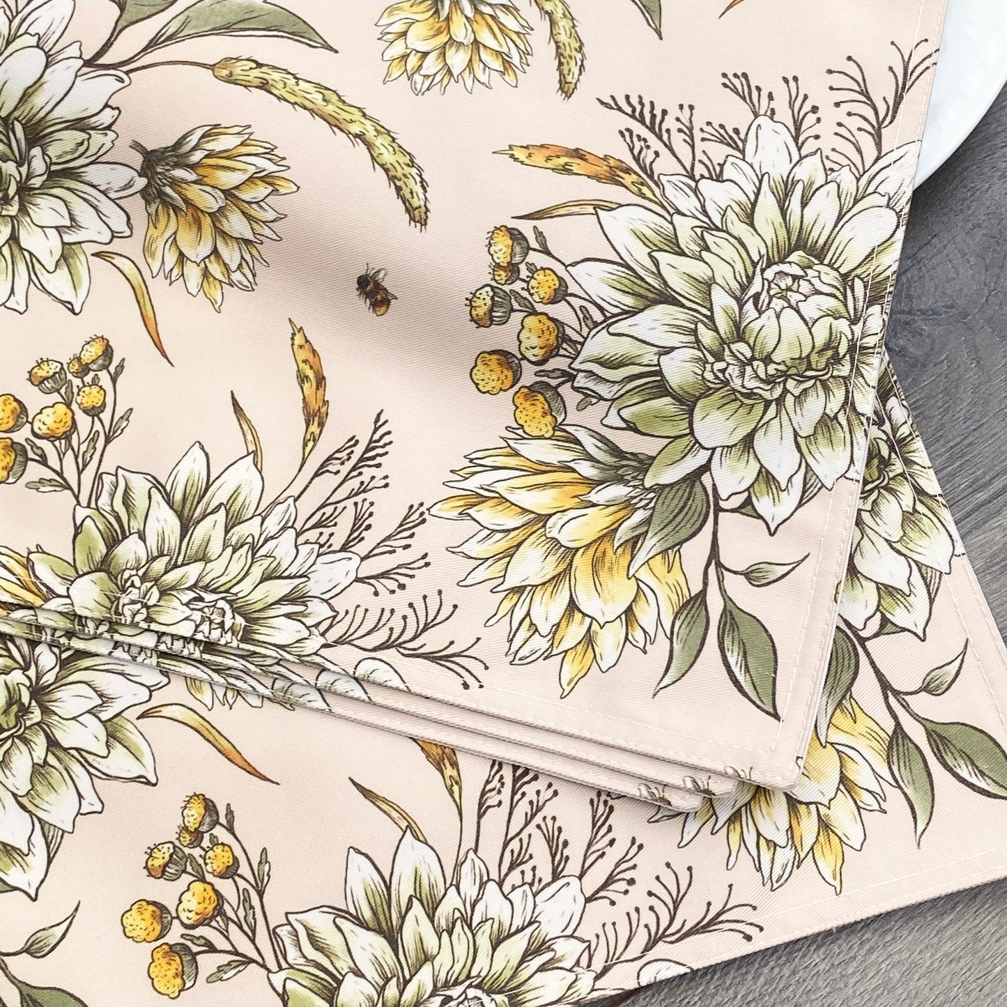 Set of 4 Autumn yellow floral and Bee placemat, fall chrysanthemum and bees printed washable Placemat for fall dining table . 14" x 19".