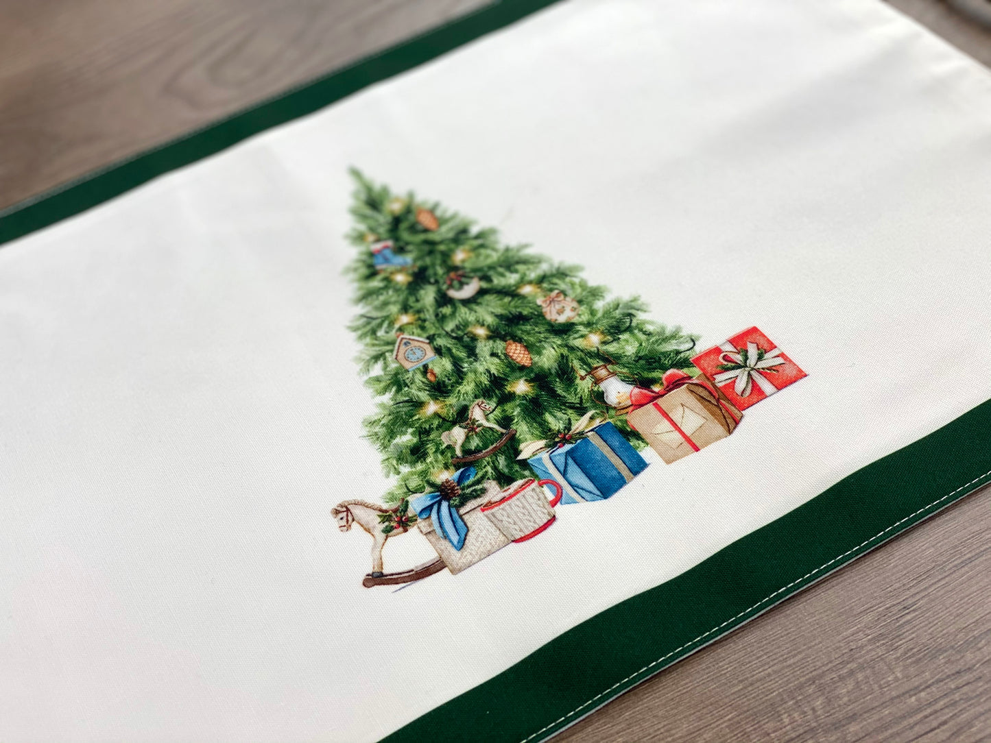 Set of 4 Christmas tree placemat, vintage holiday green Christmas tree with toys and present boxes, Machine washable Placemat